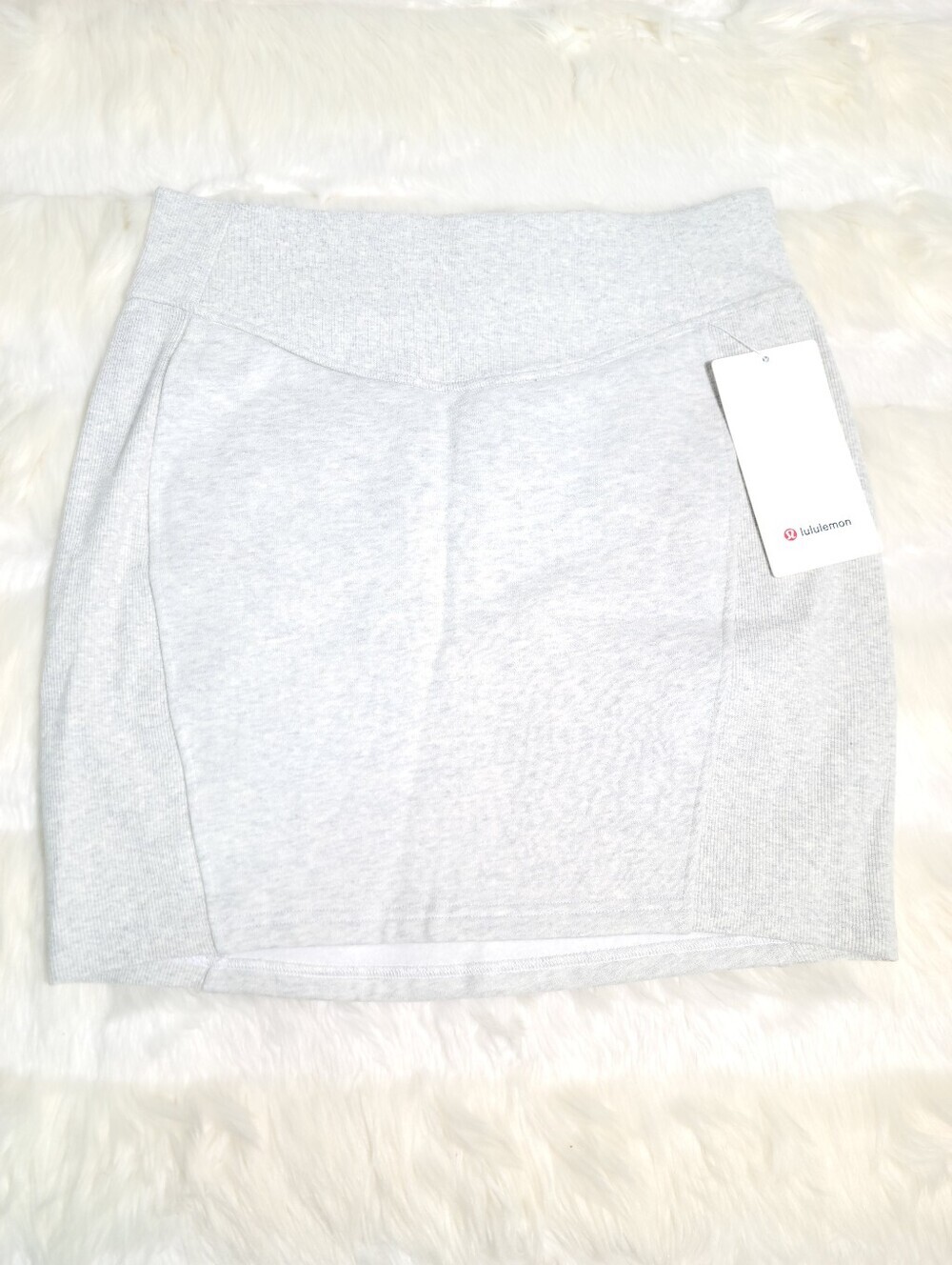 Lululemon Scuba High Rise Mini Skirt Light Heather Grey Women Size Medium NEW